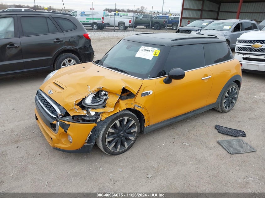 2016 MINI COOPER VIN: WMWXP7C51G2C61145