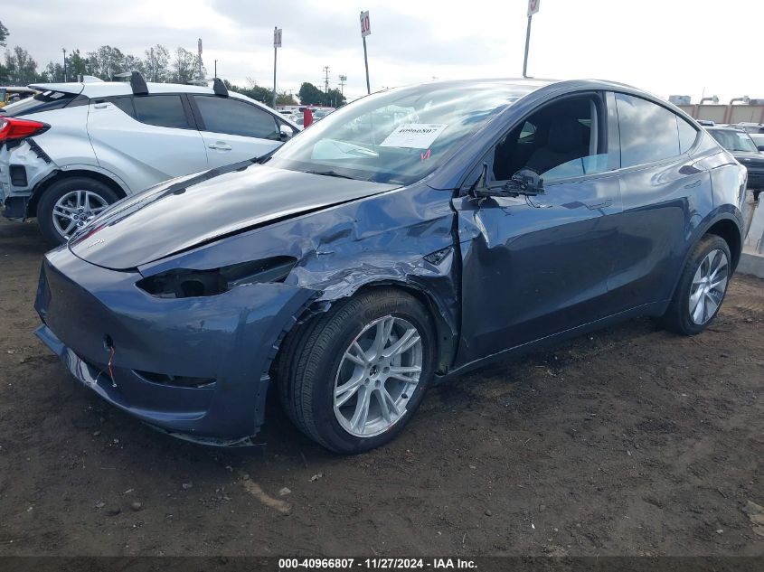 VIN 7SAYGDEE2PA154019 2023 Tesla Model Y, Awd/Long... no.2