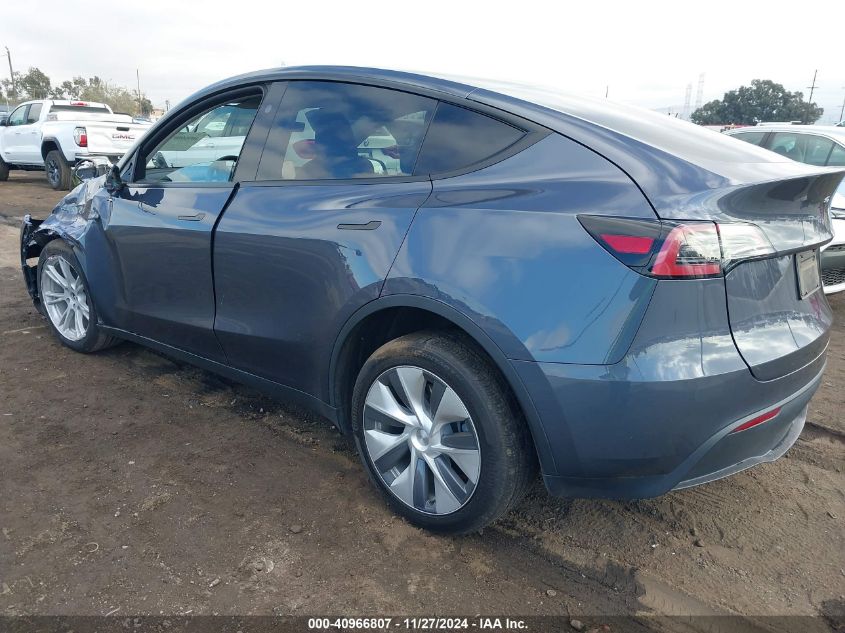 VIN 7SAYGDEE2PA154019 2023 Tesla Model Y, Awd/Long... no.3