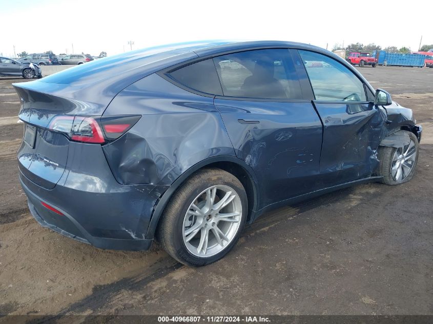 VIN 7SAYGDEE2PA154019 2023 Tesla Model Y, Awd/Long... no.4