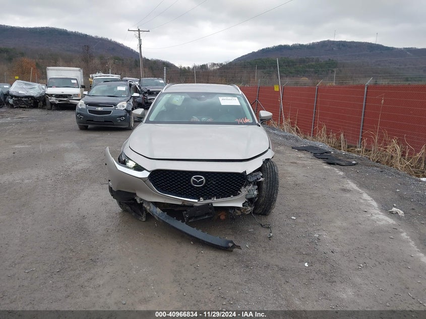 VIN 3MVDMBCM9PM587966 2023 MAZDA CX-30 2.5 S PREFERRED