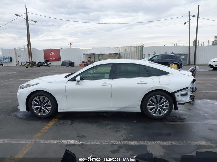 2022 TOYOTA MIRAI XLE JTDAAAAA1NA005658