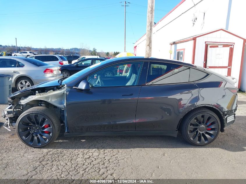 2024 Tesla Model Y Performance Dual Motor All-Wheel Drive VIN: 7SAYGDEF7RF047739 Lot: 40967061