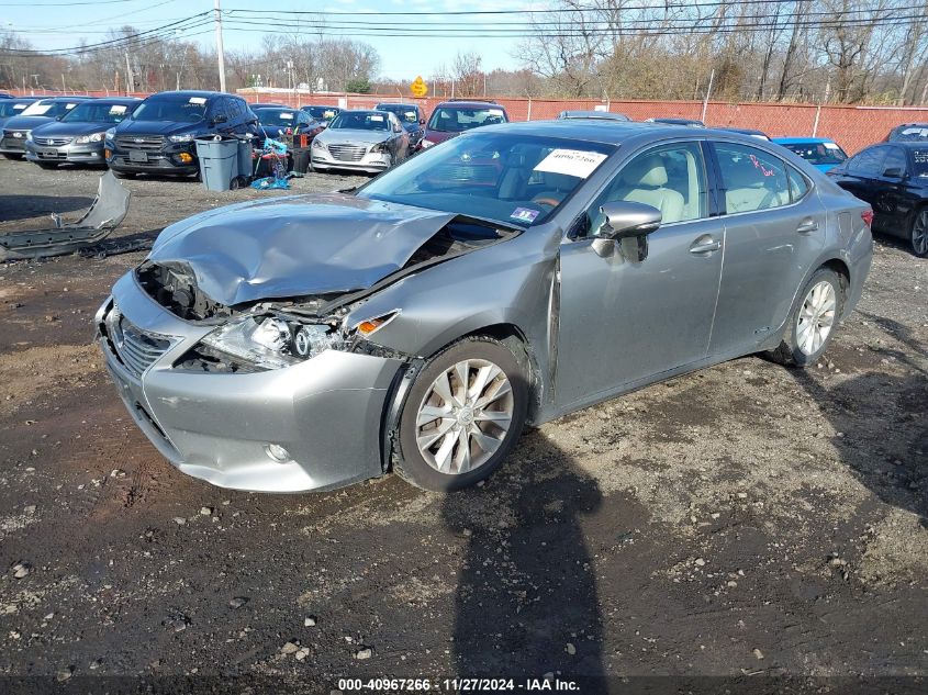 VIN JTHBW1GG1F2088651 2015 Lexus ES, 300H no.2