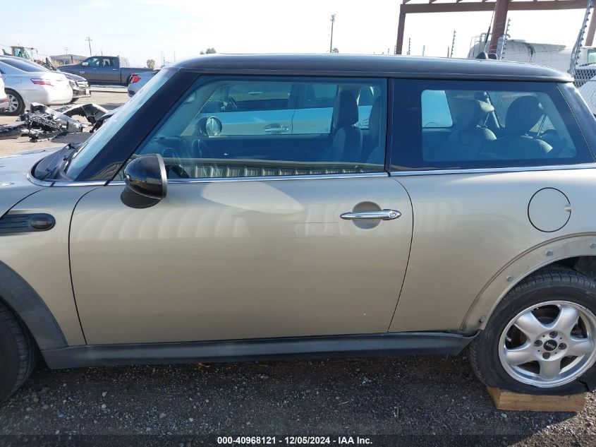 2010 Mini Cooper VIN: WMWMF3C56ATZ65113 Lot: 40968121