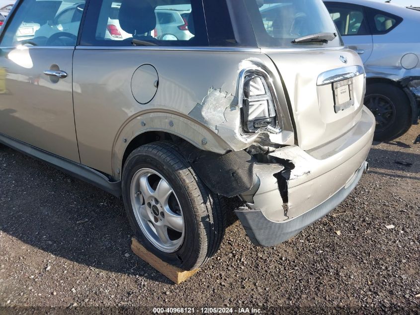 2010 Mini Cooper VIN: WMWMF3C56ATZ65113 Lot: 40968121