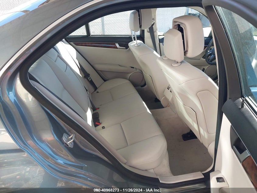 2012 MERCEDES-BENZ C 300 VIN: WDDGF8BBXCR212081