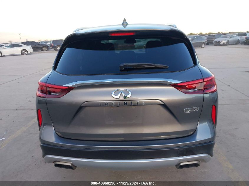 VIN 3PCAJ5M16KF138535 2019 Infiniti QX50, Luxe no.17