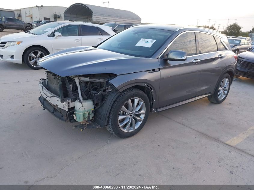 VIN 3PCAJ5M16KF138535 2019 Infiniti QX50, Luxe no.2