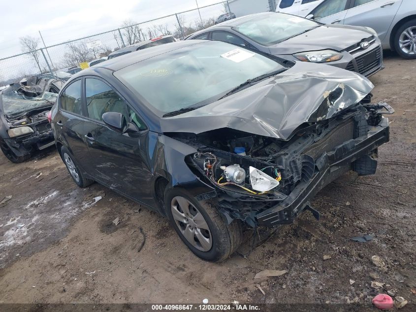 VIN KNAFK4A67F5285688 2015 KIA Forte, LX no.1