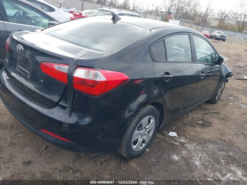 VIN KNAFK4A67F5285688 2015 KIA Forte, LX no.4