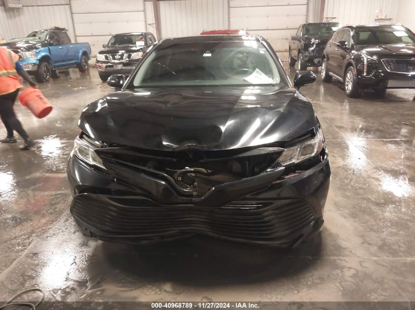 VIN 4T1B11HK6JU552142 2018 Toyota Camry, LE no.12