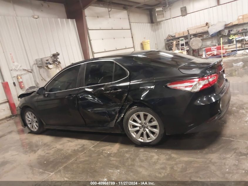 VIN 4T1B11HK6JU552142 2018 Toyota Camry, LE no.14