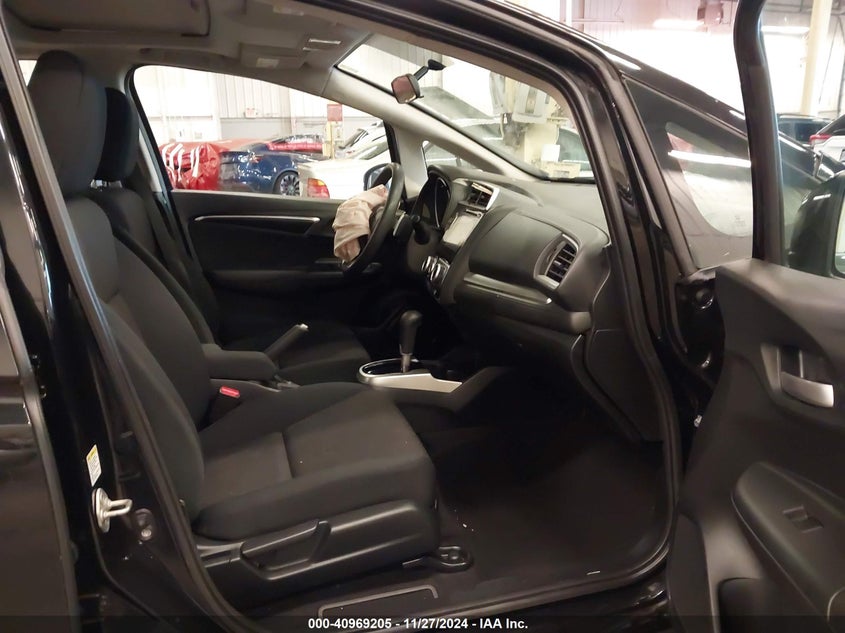 2015 HONDA FIT VIN: 3HGGK5H82FM701999