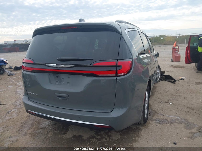 2022 CHRYSLER PACIFICA TOURING L - 2C4RC1BG8NR132239