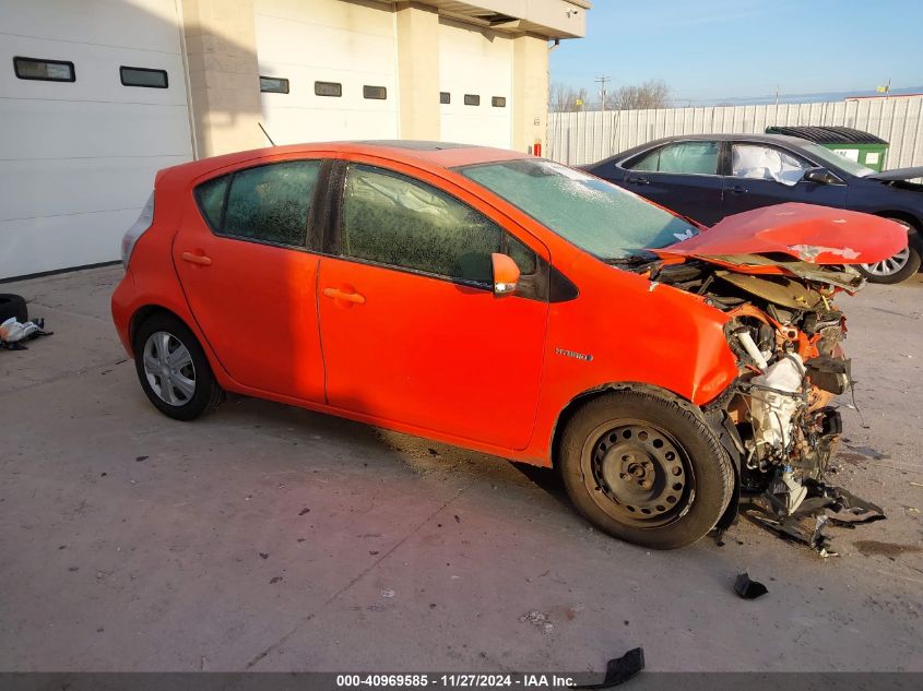 VIN JTDKDTB3XD1035229 2013 Toyota Prius, C Three no.1