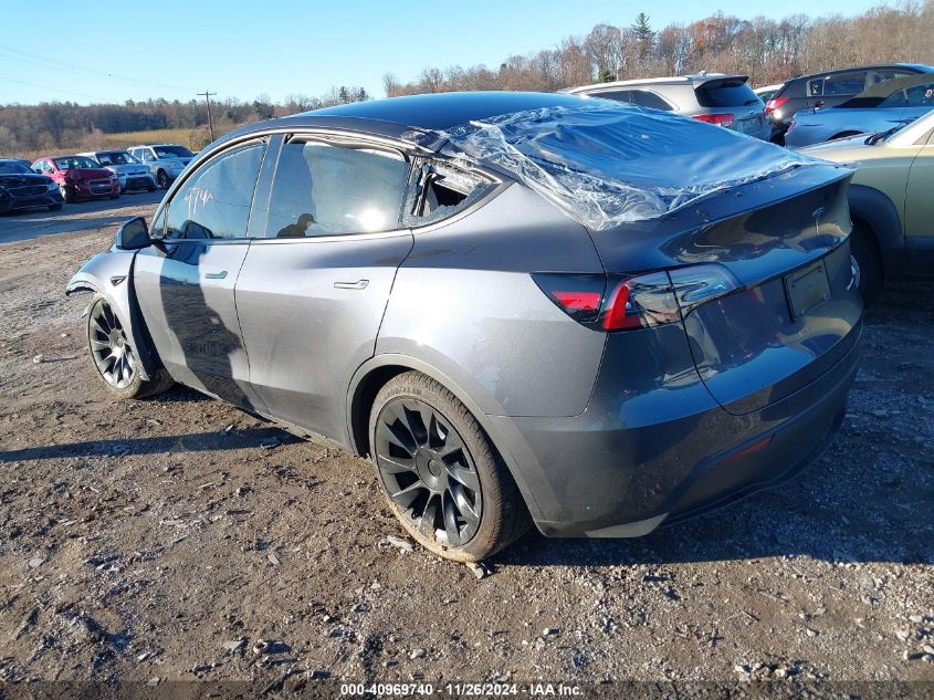 VIN 7SAYGDEE9PA208674 2023 Tesla Model Y, Awd/Long... no.3