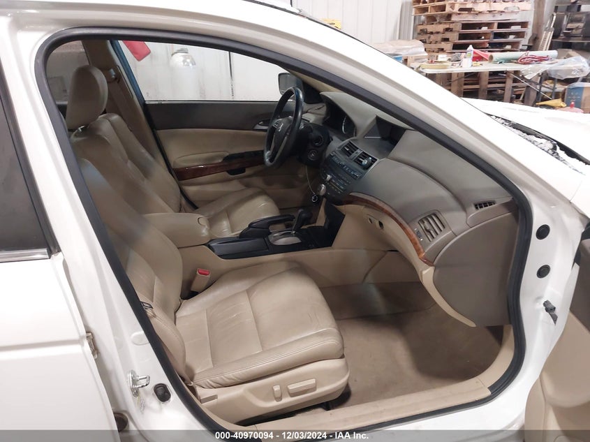 2010 HONDA ACCORD VIN: 1HGCP3F8XAA000835