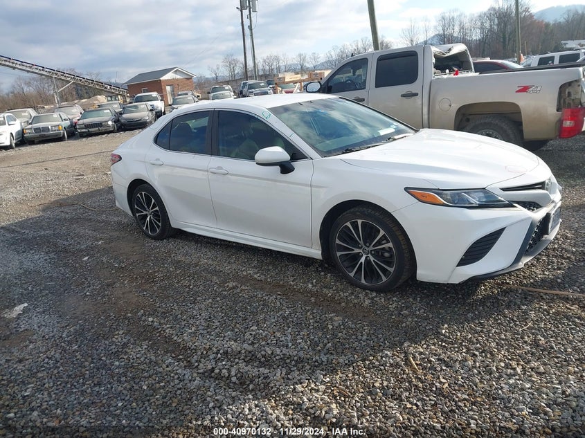 2018 TOYOTA CAMRY VIN: 4T1B11HK5JU151214