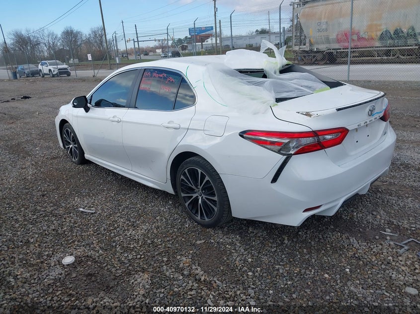 2018 TOYOTA CAMRY VIN: 4T1B11HK5JU151214