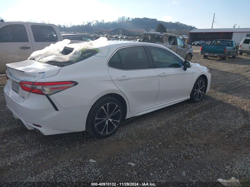 2018 TOYOTA CAMRY VIN: 4T1B11HK5JU151214