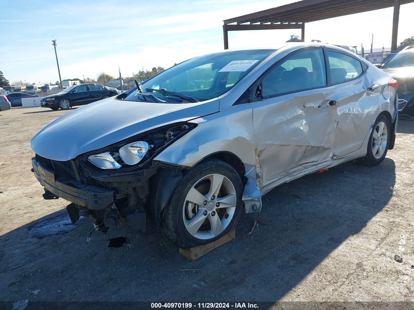 2013 HYUNDAI ELANTRA VIN: KMHDH4AE8DU541755