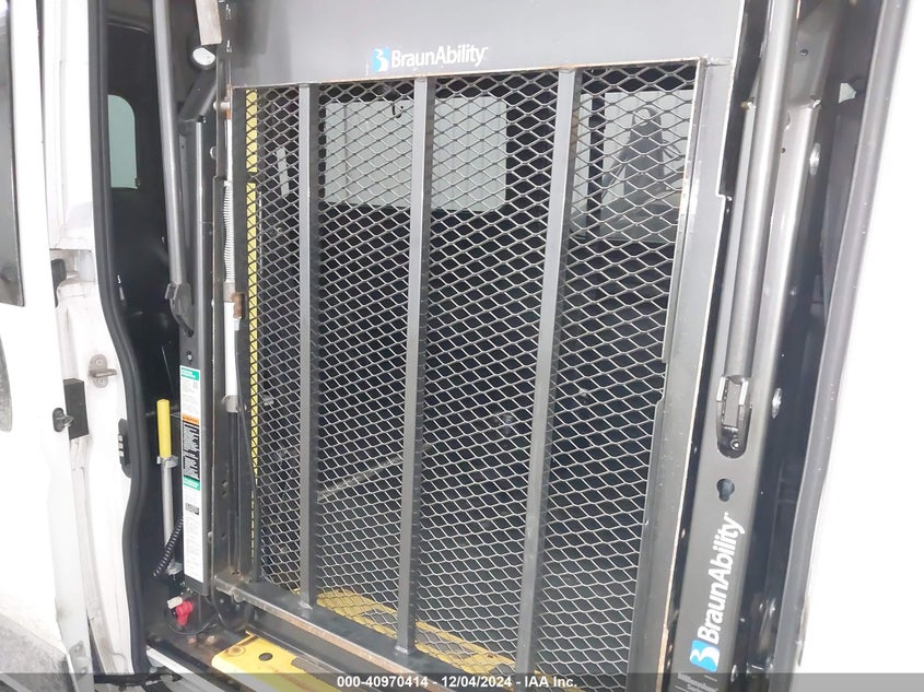 2019 Ram Promaster 2500 Window Van High Roof 159 Wb VIN: 3C6TRVPG8KE531371 Lot: 40970414