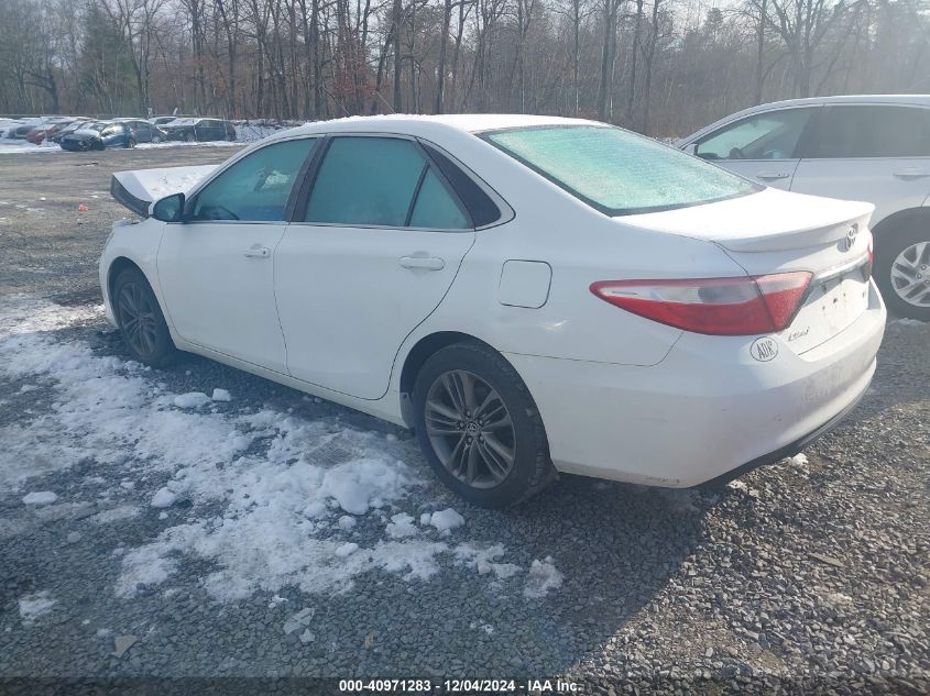 VIN 4T1BF1FK2GU136215 2016 Toyota Camry, SE no.3