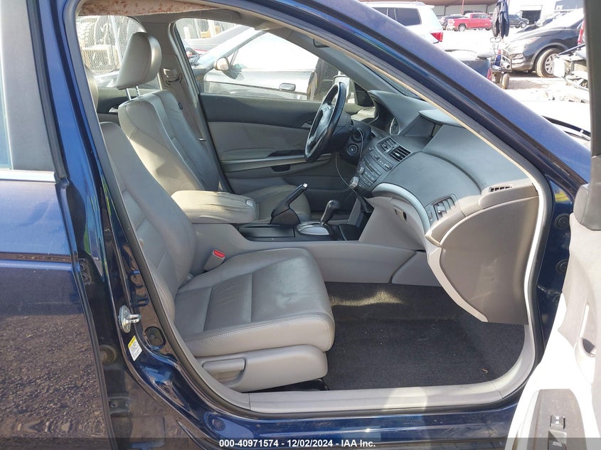 2009 HONDA ACCORD VIN: 1HGCP26889A141005