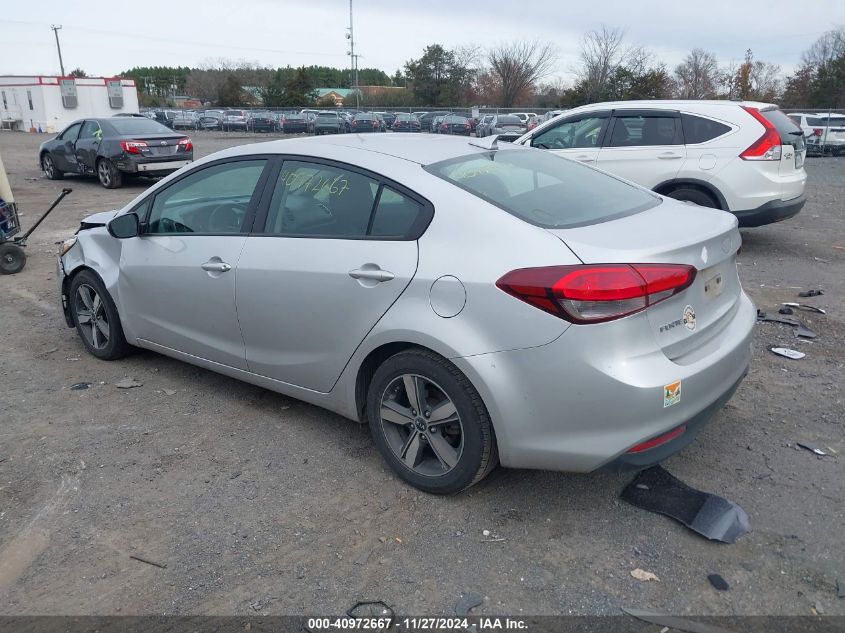 VIN 3KPFL4A75JE239959 2018 KIA Forte, LX no.3