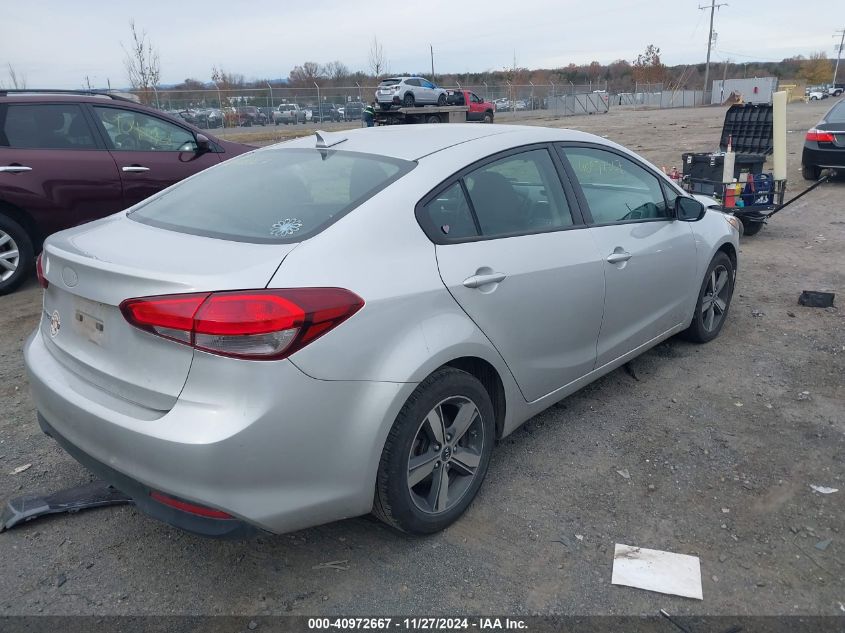 VIN 3KPFL4A75JE239959 2018 KIA Forte, LX no.4