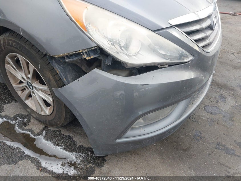 2013 HYUNDAI SONATA VIN: 5NPEB4AC4DH747156