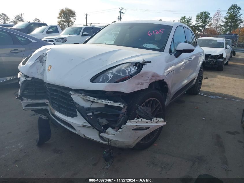 VIN WP1AB2A55FLB56125 2015 PORSCHE MACAN no.2