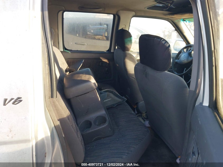 1N6ED27T1YC436854 2000 NISSAN NAVARA (FRONTIER) photo no. 8
