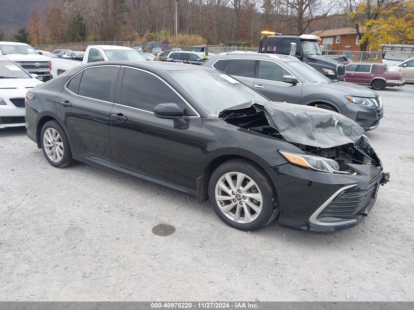 2022 TOYOTA CAMRY  (VIN: 4T1C11BK0NU067112)