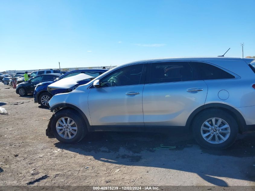 2019 Kia Sorento 2.4L L VIN: 5XYPG4A35KG530794 Lot: 40975239