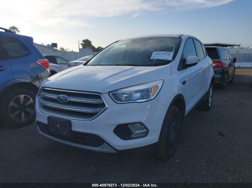 VIN 1FMCU9GD8HUC98666 2017 Ford Escape, SE no.2