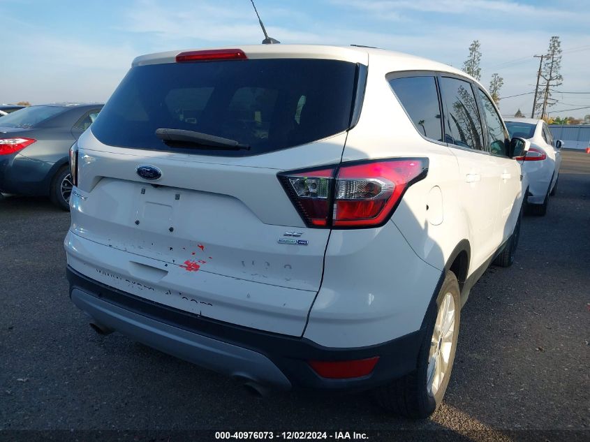 VIN 1FMCU9GD8HUC98666 2017 FORD ESCAPE SE