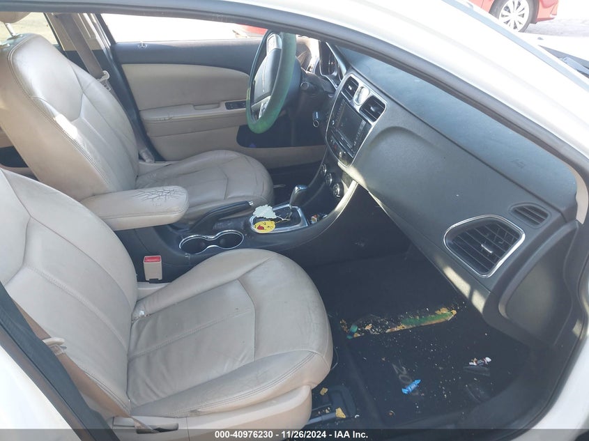 2012 CHRYSLER 200 VIN: 1C3CCBCB5CN263738