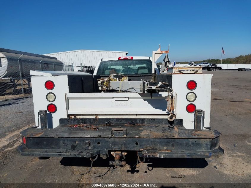 2017 Chevrolet Silverado 3500Hd Wt VIN: 1GC5KYCG4HZ221437 Lot: 40976685
