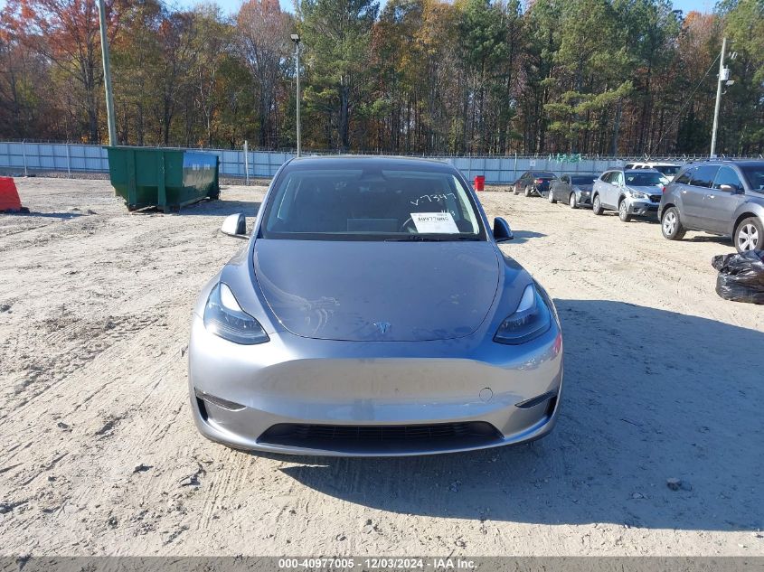 2024 Tesla Model Y Long Range Dual Motor All-Wheel Drive/Rwd VIN: 7SAYGDED5RA327347 Lot: 40977005