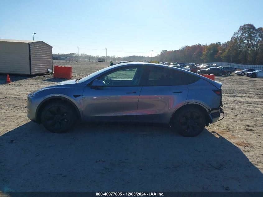 2024 Tesla Model Y Long Range Dual Motor All-Wheel Drive/Rwd VIN: 7SAYGDED5RA327347 Lot: 40977005