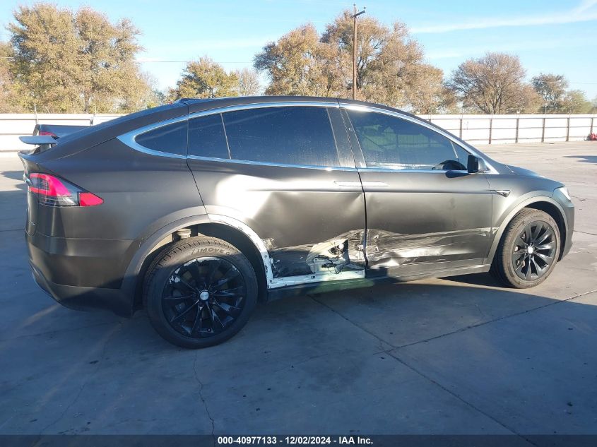 2017 Tesla Model X VIN: 5YJXCDE26HF066914 Lot: 40977133