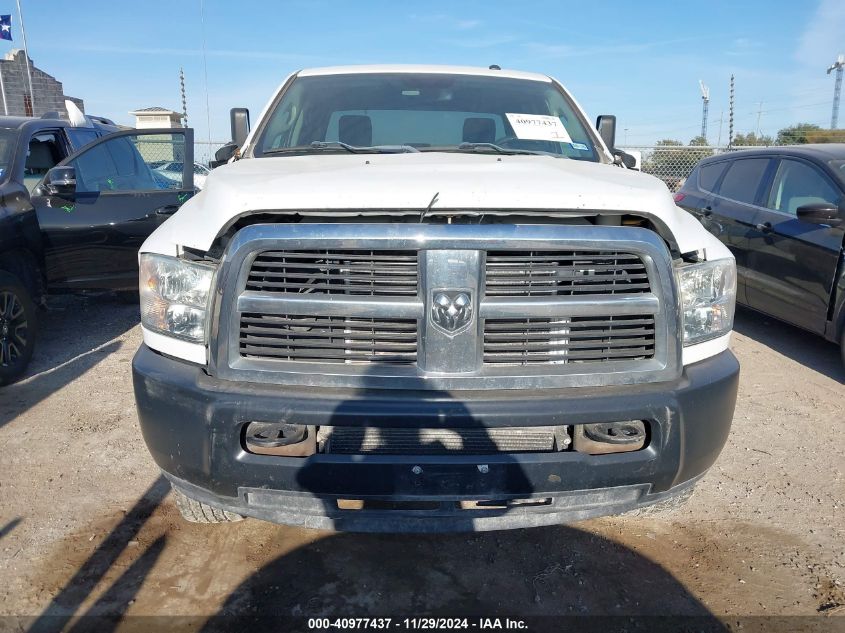 2018 Ram 2500 Tradesman 4X4 8' Box VIN: 3C6UR5HL1JG313775 Lot: 40977437