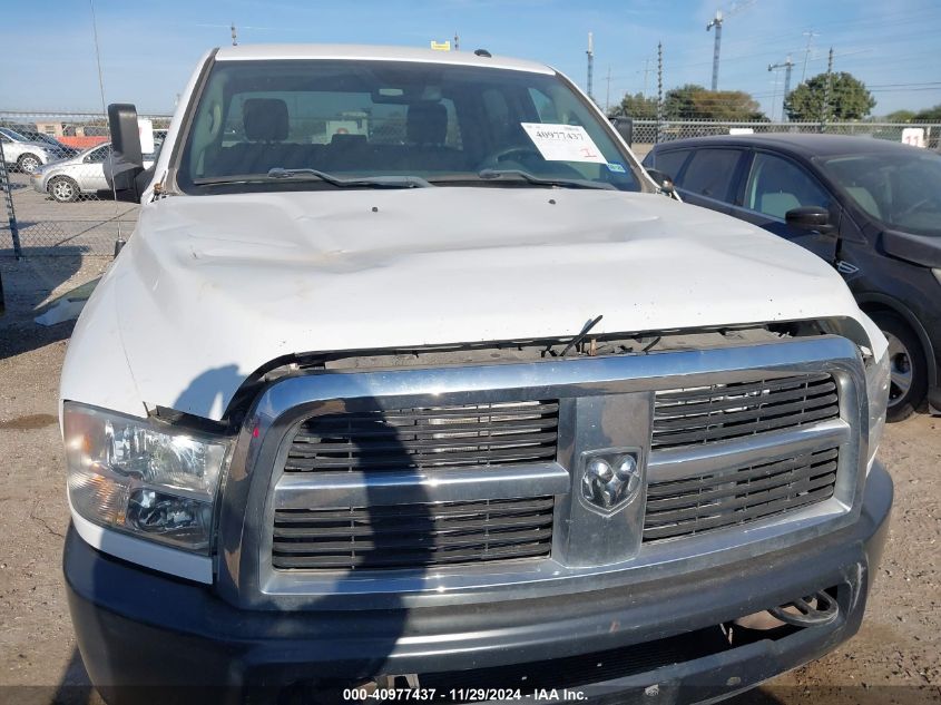 2018 Ram 2500 Tradesman 4X4 8' Box VIN: 3C6UR5HL1JG313775 Lot: 40977437