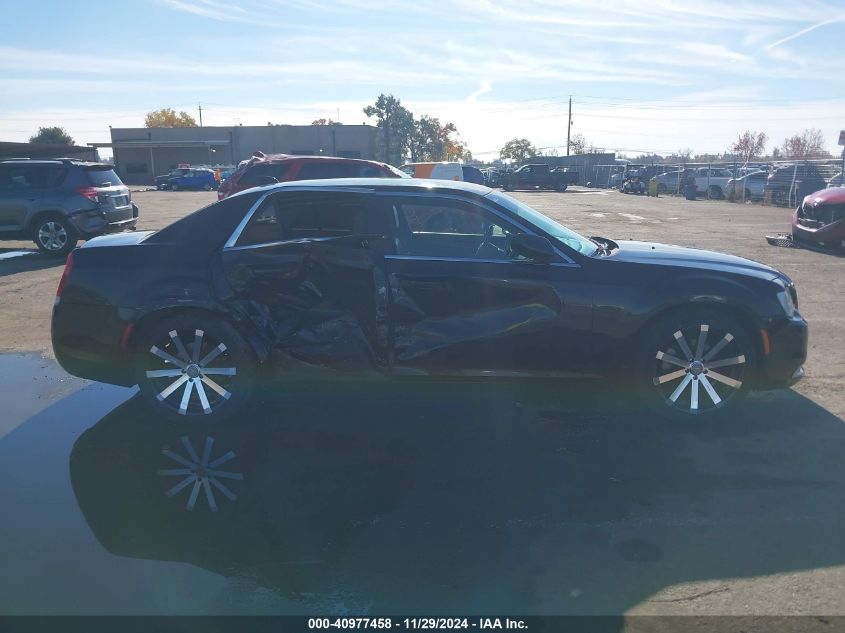 VIN 2C3CCAAG4FH818149 2015 CHRYSLER 300 no.13