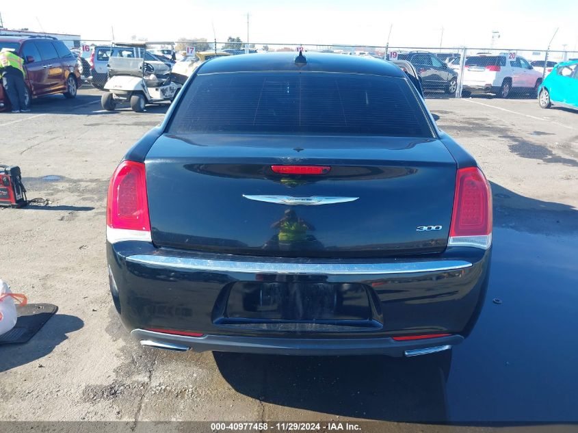 VIN 2C3CCAAG4FH818149 2015 CHRYSLER 300 no.16