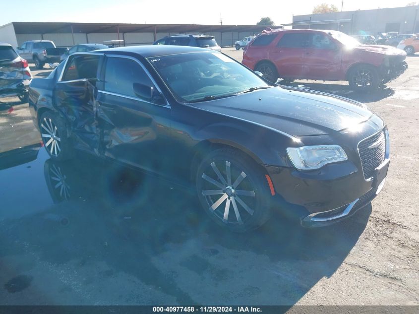 VIN 2C3CCAAG4FH818149 2015 CHRYSLER 300 no.1