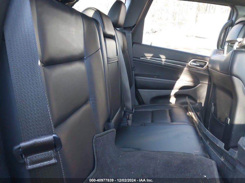 VIN 1C4RJFBG7HC751284 2017 JEEP GRAND CHEROKEE LIMITED 4X4