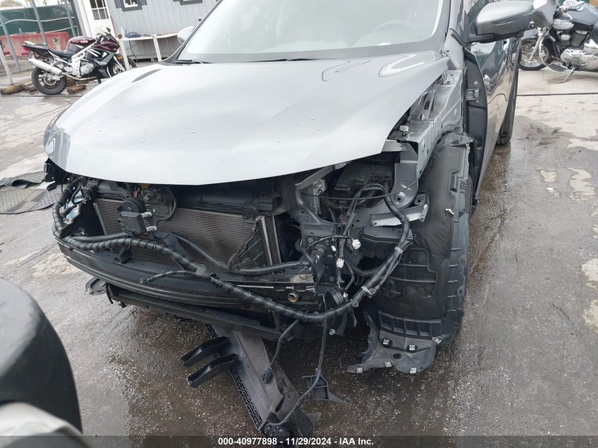 2019 NISSAN ROGUE SV - JN8AT2MV8KW390962